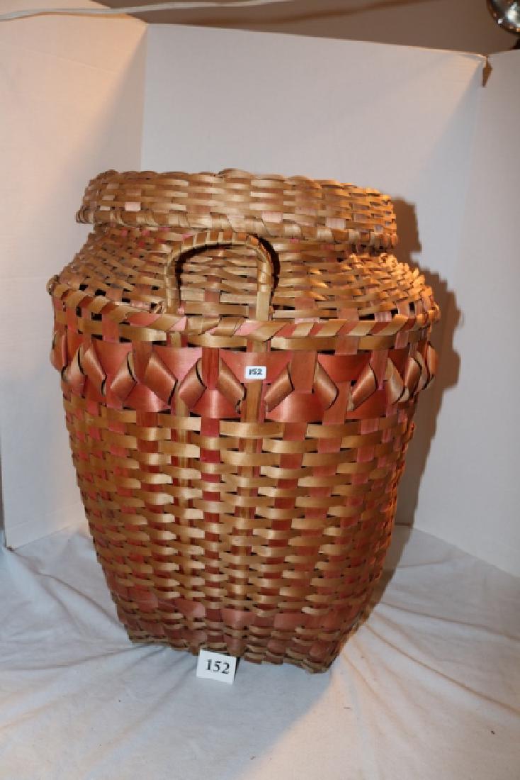 Lidded Hamper Plaited Basket (1 of 1)