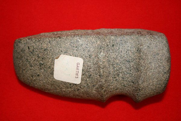 3/4 GROOVED AXE: ¾ GROOVED AXE, GRANITE, 5 ¾", ROSS CO., OH.