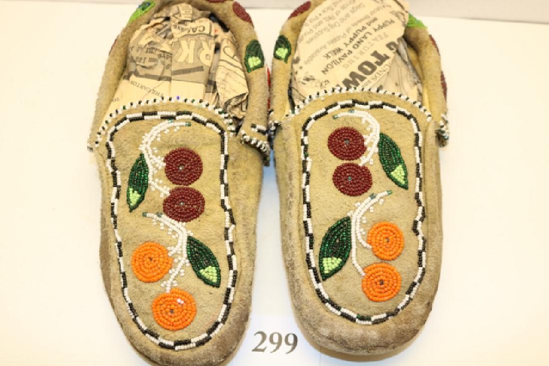 Pair Beaded Floral Moccasins (1 of 3)