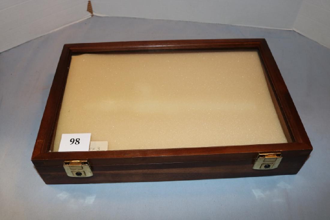 Display Box with keys (1 of 1)