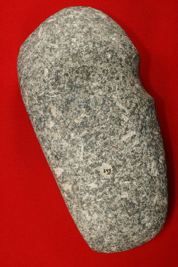 3/4 GROOVED AXE: ¾ GROOVED AXE, SPECKLED GRANITE, 8", OH.