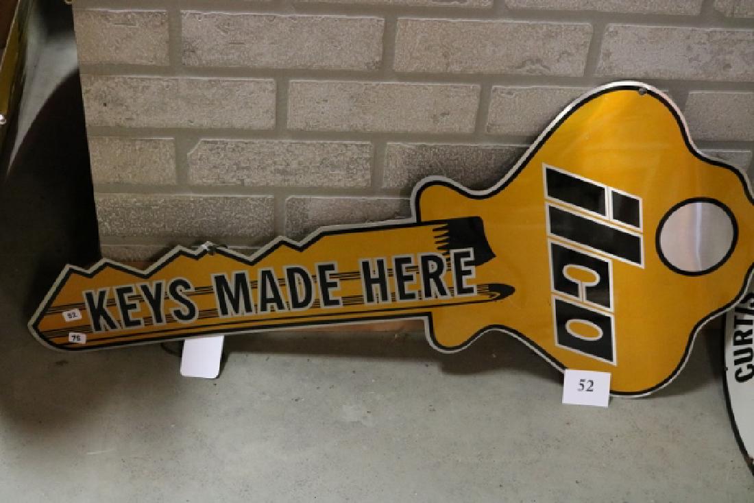 Ilco Key Sign (1 of 1)