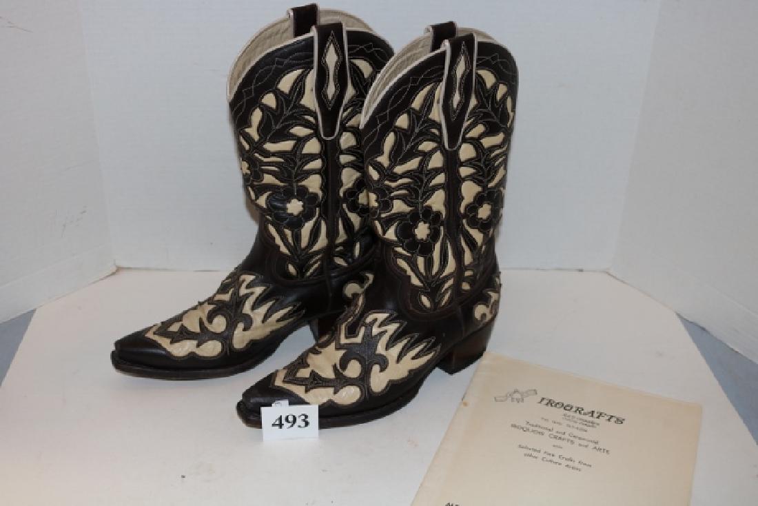Pair of Tooled Mans Boots: Pair of 11 ½" Tooled Mans Boots