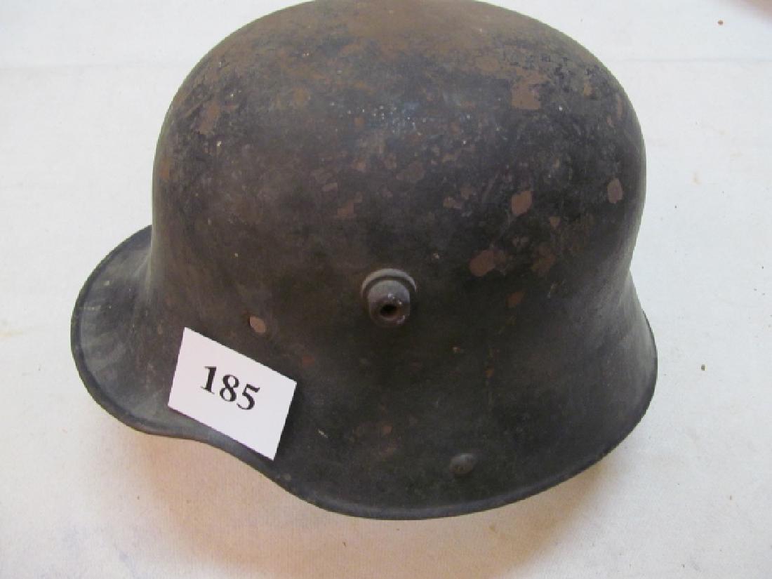 WWI German M16 Helmet (1 of 4)