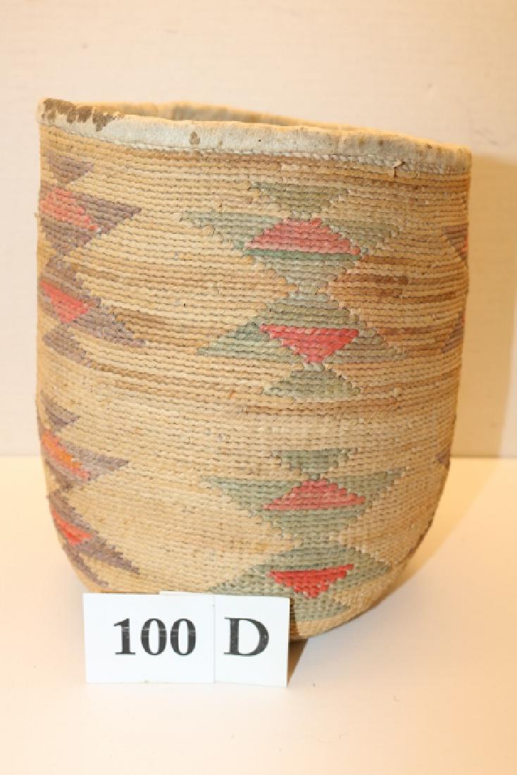 Nez Perse Corn Husk Basket: Very Rare Nez Perse Corn Husk Basket 9” x 7”