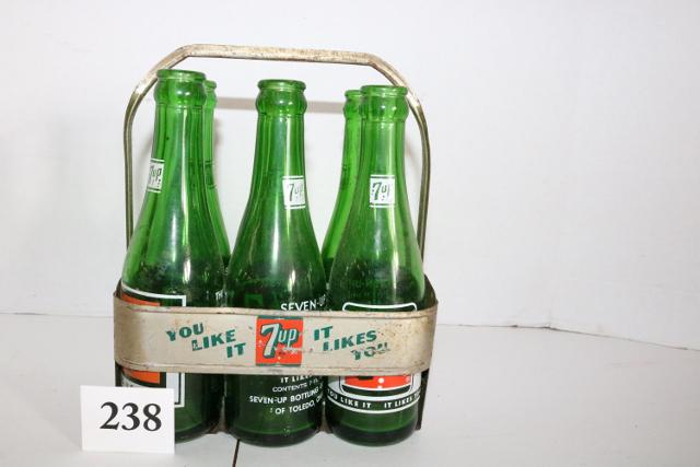 7 Up Metal Bottle Carrier: 7 Up Metal Bottle Carrier with 6 Glass Bottles, 9 ½"x 7"