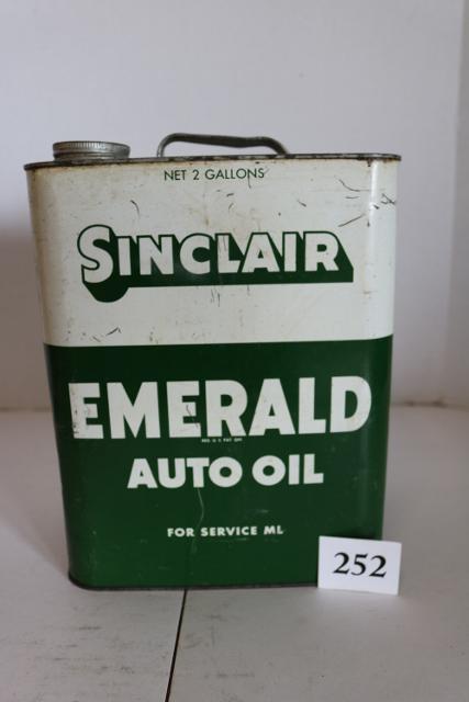 Sinclair Emerald Auto Oil (1 of 2)