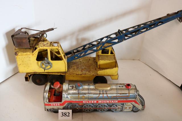 2 Piece Lot, Silver Mountain Tin Train (1 of 1)