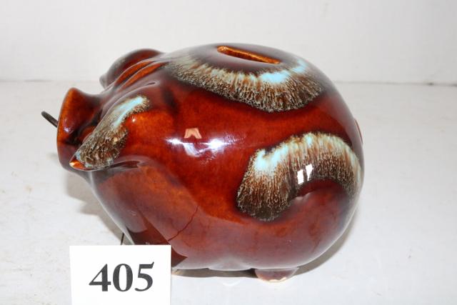 Hull Pottery Piggy Bank (1 of 3)