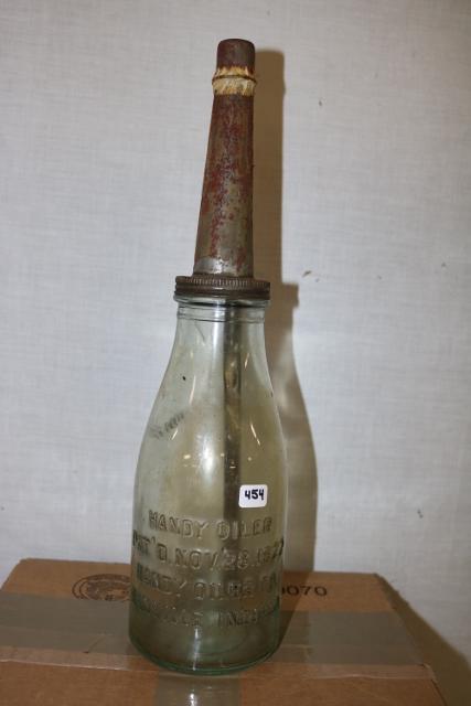 Handy Oiler Danville, Indiana: Handy Oiler Danville, Indiana, Has cap the spout does have some rust, 15” Tall