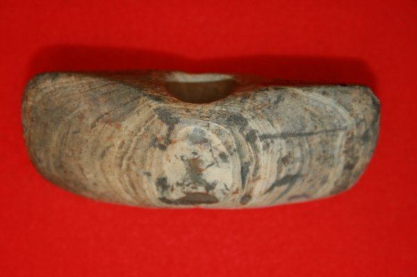 BANNERSTONE: BANNERSTONE, BANDED SLATE, 2 7/8", ROSS CO., OH. PICTURED WHO'S WHO #7, PG. 346 (1988)
