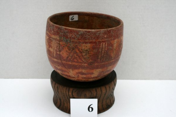 5 1/2" x 4 3/4" Buff Mayan Polychrome Bowl: 5 1/2" x 4 3/4" Orange and Red on Buff Mayan Polychrome Bowl – El Salvador (cracked)