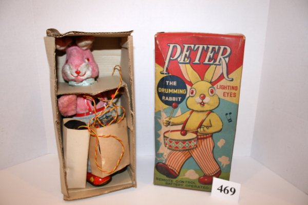 Peter Drumming Rabbit: Alps/Japan 13" Peter Drumming Rabbit 1958 – r/c battery