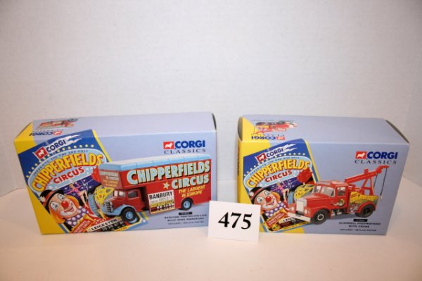 Scammell Highwayman with crane: Corgi Classics Chipperfields Circus Scammell Highwayman with crane Corgi classic Chipperfield's Circus Bedford Pantechnican Billy Smee Wardrobe #97902 MIB
