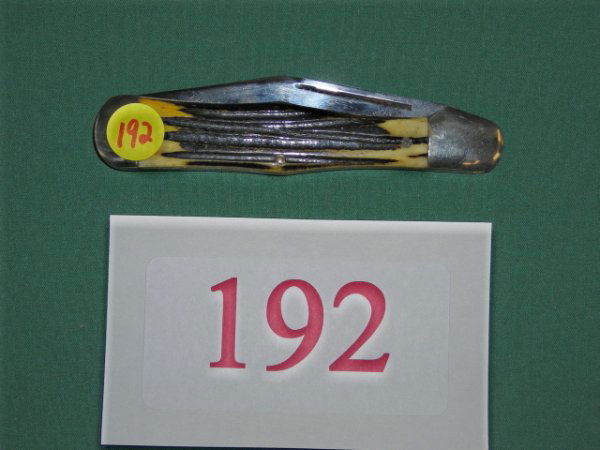 KNIFE: Queen folding hunter, mint condition, Winterbottom bone handles