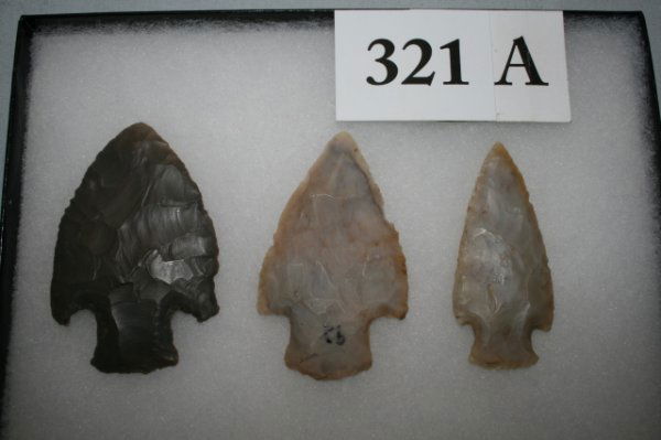 Three Ohio Hopewell Points: Three Ohio Hopewell Points, Two Flint Ridge – largest one 3 1/8" Hornstone