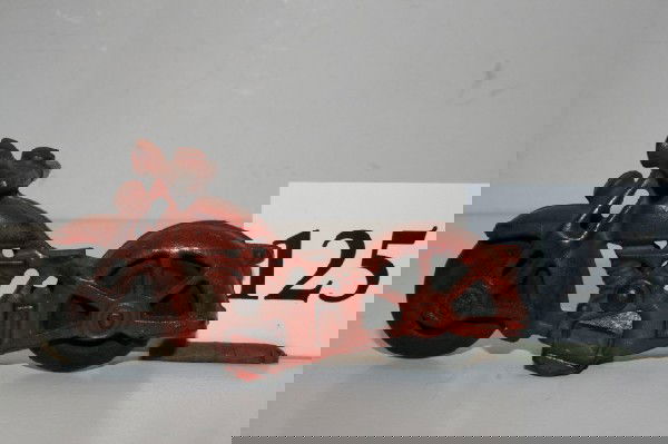 Hubley Twin Cast Iron Motorcycle: Hubley Twin Cast Iron Motorcycle – red – excellent