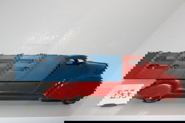 Marx Farm Stake Truck: Marx Farm Stake Truck – grill oxidation, vg/ex paint – 14