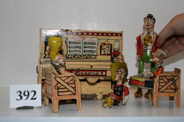 Unique Art Lil' Abner Band: Unique Art Lil' Abner Band – working, figures are vg, piano oxidation to base