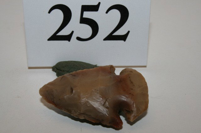Minature Dovetail point: 1 5/8" Minature Dovetail point of Carter Cave Flint