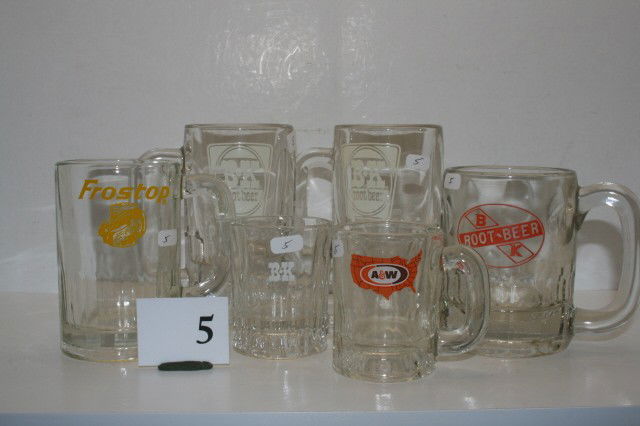 (6) Findlay Root Beer Mugs: (6) Findlay Root Beer Mugs – (2) 5 1/4" B & K, 3" B & K, 4 1/2" Frostop, 3 1/4" A & W