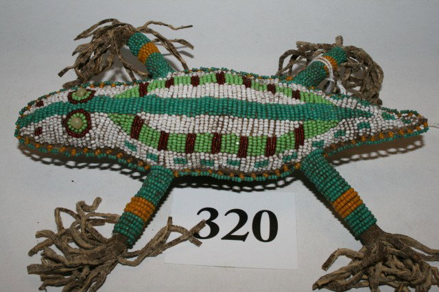 6 3/4" Beaded Lizard Fetish: 6 3/4" Beaded Colorful Lizard Fetish
