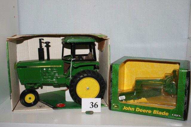 John Deere #541: John Deere #541 and a John Deere Blade 1/16th scale in original boxes (blade has torn box)