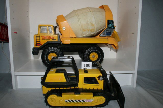 2 Tonka Trucks: Lot of 2 Tonka Trucks including a Cement Mixer & Bull Dozer (minor paint loss)