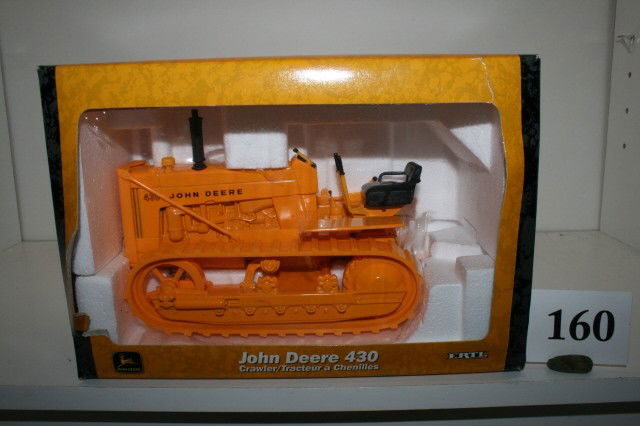 ERTL John Deere Crawler Tractor: ERTL John Deere Crawler Tractor 1/16th scale in original box