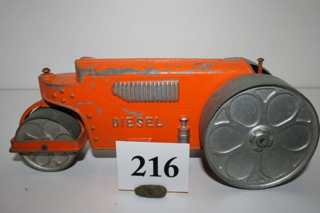 Hubley Diesel Steam Roller: Hubley Diesel Steam Roller 9 3/4" long (85% original paint)