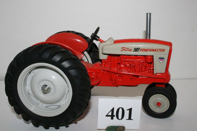 Ford tractor: Ford 961 Power Master 1/16th scale