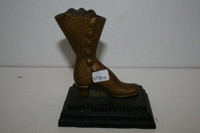 Boot Match Holder: Boot Match Holder
