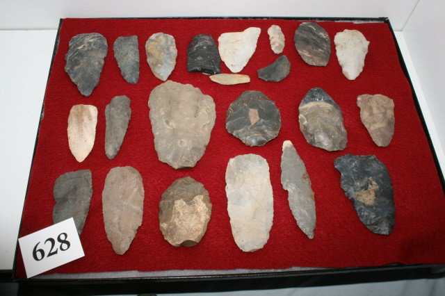 22 Assorted Flint Knives: Frame containing 22 Assorted Flint Knives from Clark & Warren Co. Ohio – largest 4 1/8"