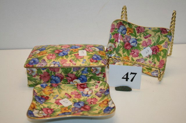 3 pc. Set of Chintz: 3 pc. Set of Chintz – Royal Winton "Sweet Pea" 3 3/4" x 5" Cigarette Box (2) 4 1/2" Trays