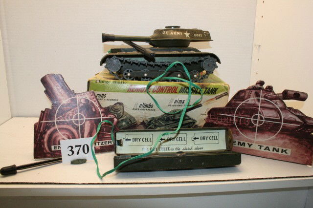 Marx Battery Powered Daisy Tank: Marx Battery Powered Daisy Tank – with original box, bullets and targets