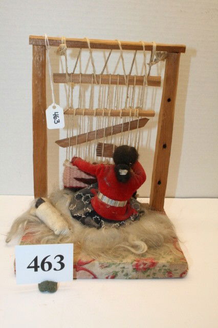 6 ½" x 8 ½" Navajo Rug: 6 ½" x 8 ½" Navajo Rug – makers display model