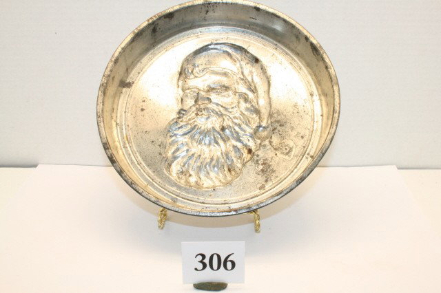 Santa Cake Mold: Santa Cake Mold – Tin – 9”