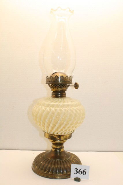 Vaseline Opal Swirl Font Kerosene Lamp: Vaseline Opal Swirl Font Kerosene Lamp with brass base