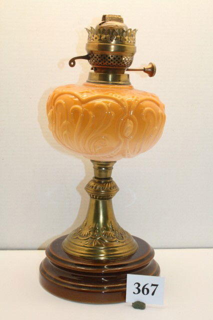 English Butterscotch Kerosene Lamp: English Butterscotch Font Brass Kerosene Lamp with Ceramic Base