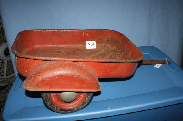 McCormick Trailer: McCormick Trailer w/Fenders – 1 fender missing