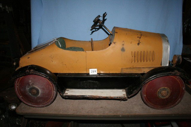 “Jordan” Pedal Car WILL NOT SHIP: Gendron, Toledo Ohio “Jordan” Pedal Car, Hand Brake, Glass Headlights, Gendron Tag & License Plate – 48” – missing steering wheel (will not ship)