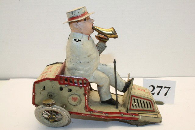 Lehmann Tut Tut: Lehmann Tut Tut – missing right arm, front wheels, steering wheel and lamps – mech. not working – bellows there (VG)