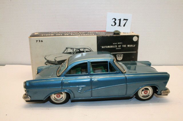 Bandai Ford: Bandai Ford 8 ½” w/original box – friction working (Mint)