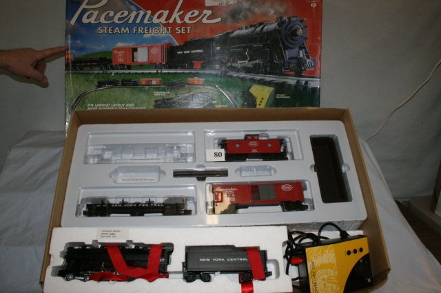 Pacemaker Steam Engine Freight Set