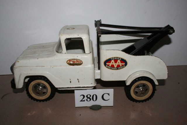 White Tonka AA Wrecker Truck: White Tonka AA Wrecker Truck (missing emergency light on top, some paint loss, missing back light, crack in windshield
