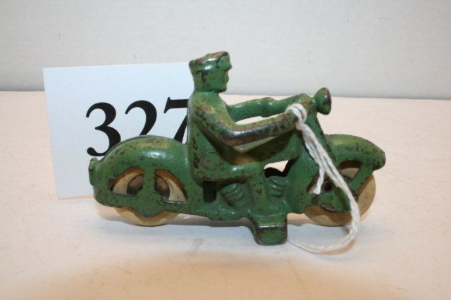 A.C. Williams Cast Iron Motorcycle: A.C. Williams Cast Iron Motorcycle – original paint – small 3” size