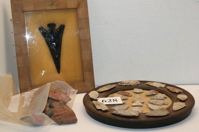 21 Ohio Points: Lot consisting of Framed Display with 21 Ohio Points and Wood Frame Display with 5” Obsedian Point – probably contemporary made, and a bag of misc. items including pottery chards and abraiding sto