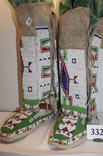 4 Pc. Sioux Beaded Leggings /Moccasins