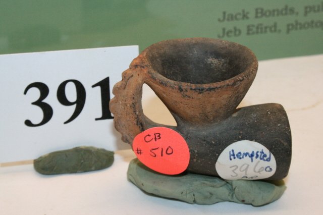 Caddo punctuated Loop Pipe - 3