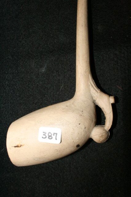 Shoe Tavern Clay Pipe: 9” x 2” Shoe Tavern Clay Pipe